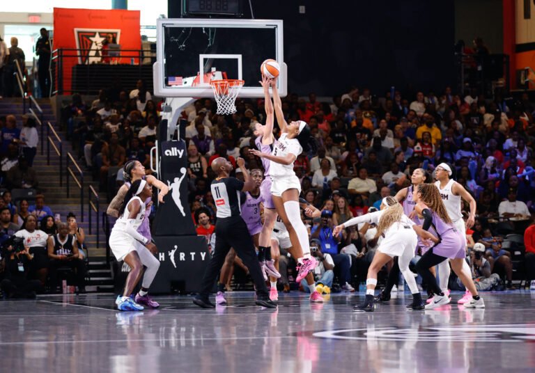 Golden State Valkyries at Atlanta Dream